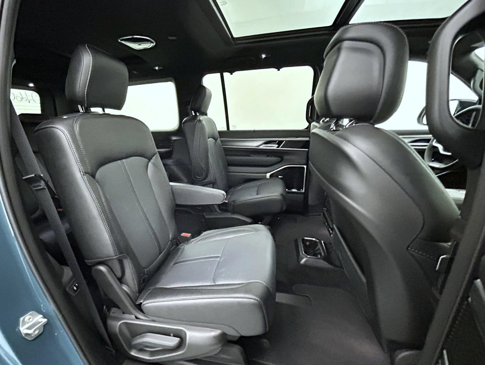New 2026 Jeep Grand Wagoneer Limited AWD/4WD image 19