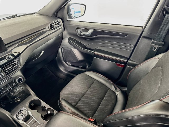Used 2025 Ford Escape ST-Line FWD image 22
