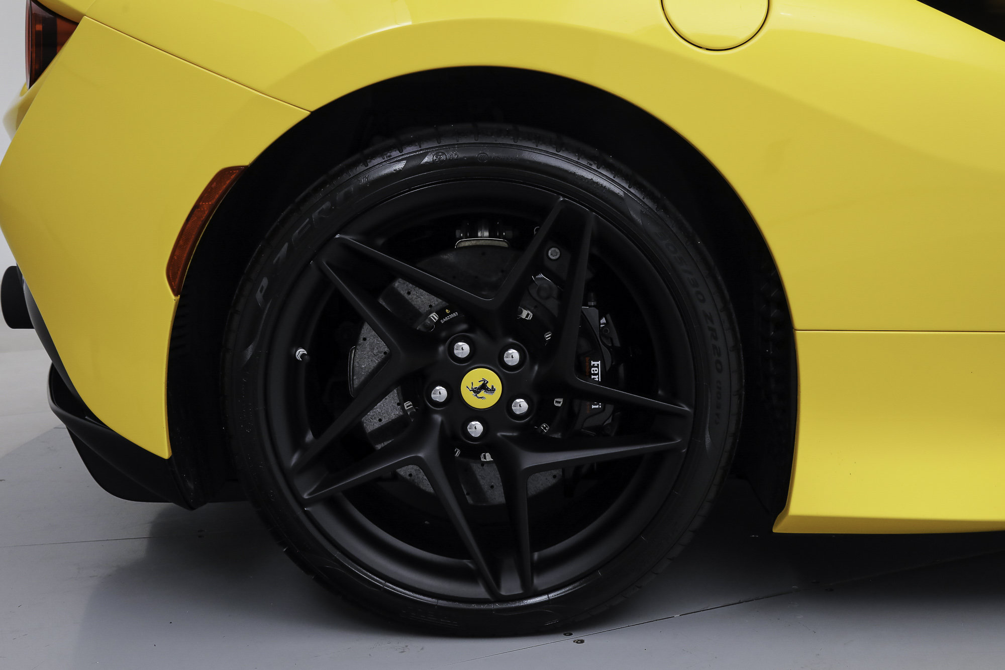 Certified 2022 Ferrari F8 Tributo RWD image 43