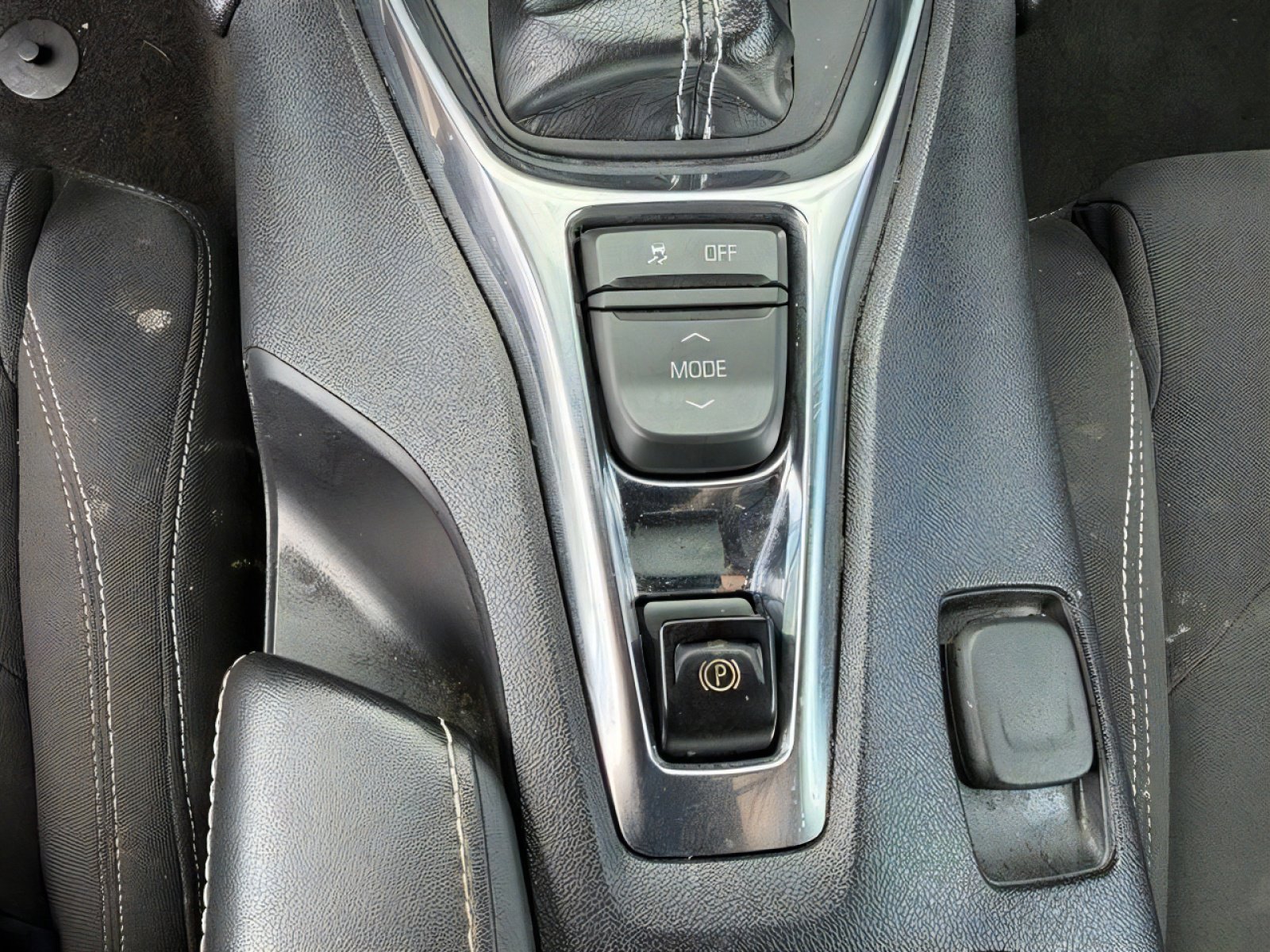Used 2021 Chevrolet Camaro LT image 26