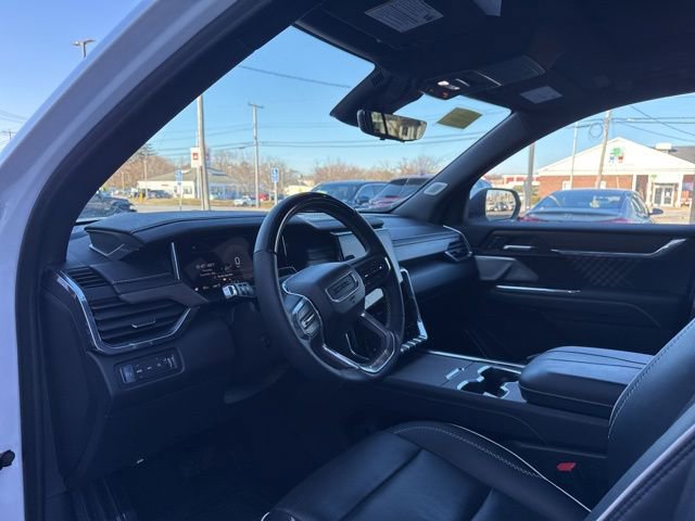 Used 2024 GMC Acadia Denali w/ Super Cruise Package image 11