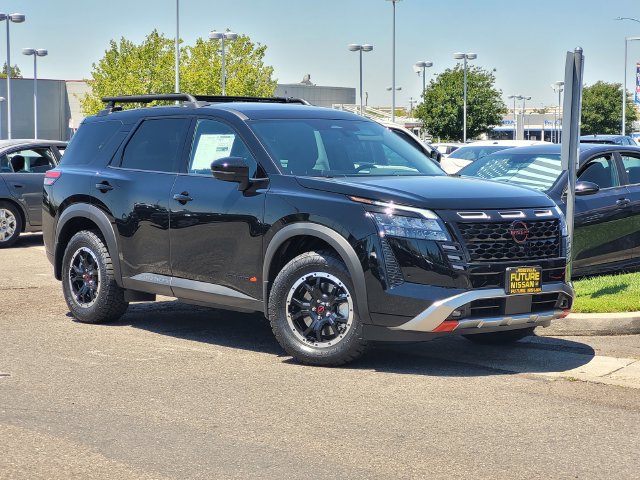 New 2026 Nissan Pathfinder Rock Creek AWD/4WD image 1