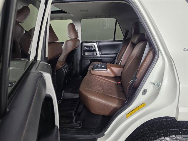 Used 2020 Toyota 4Runner Limited AWD/4WD image 23