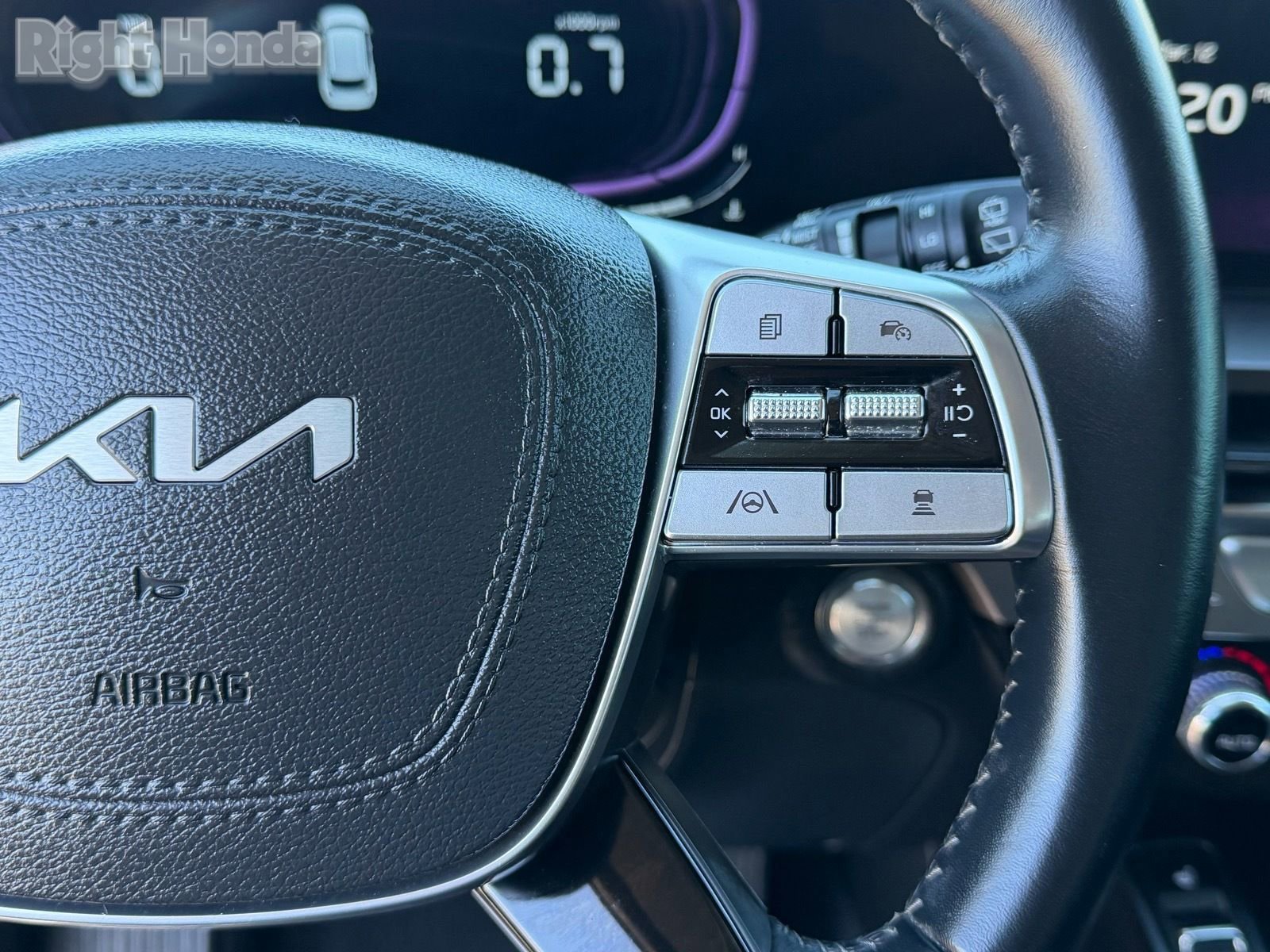 Used 2025 Kia Telluride S image 37