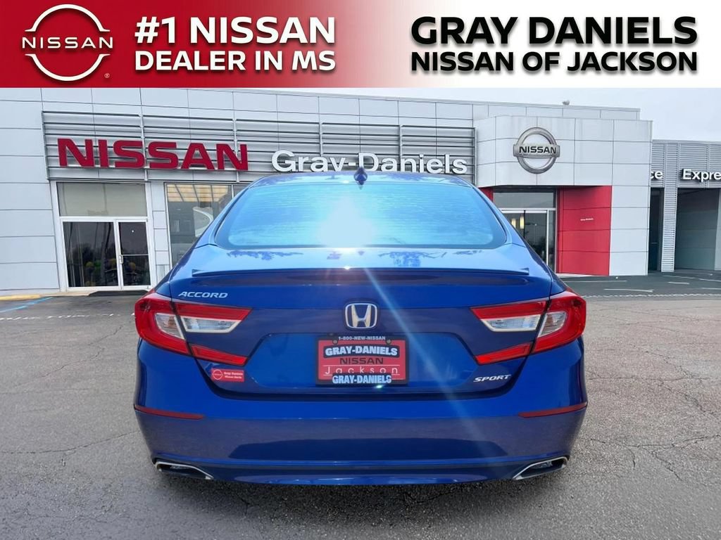Used 2018 Honda Accord Sport image 6