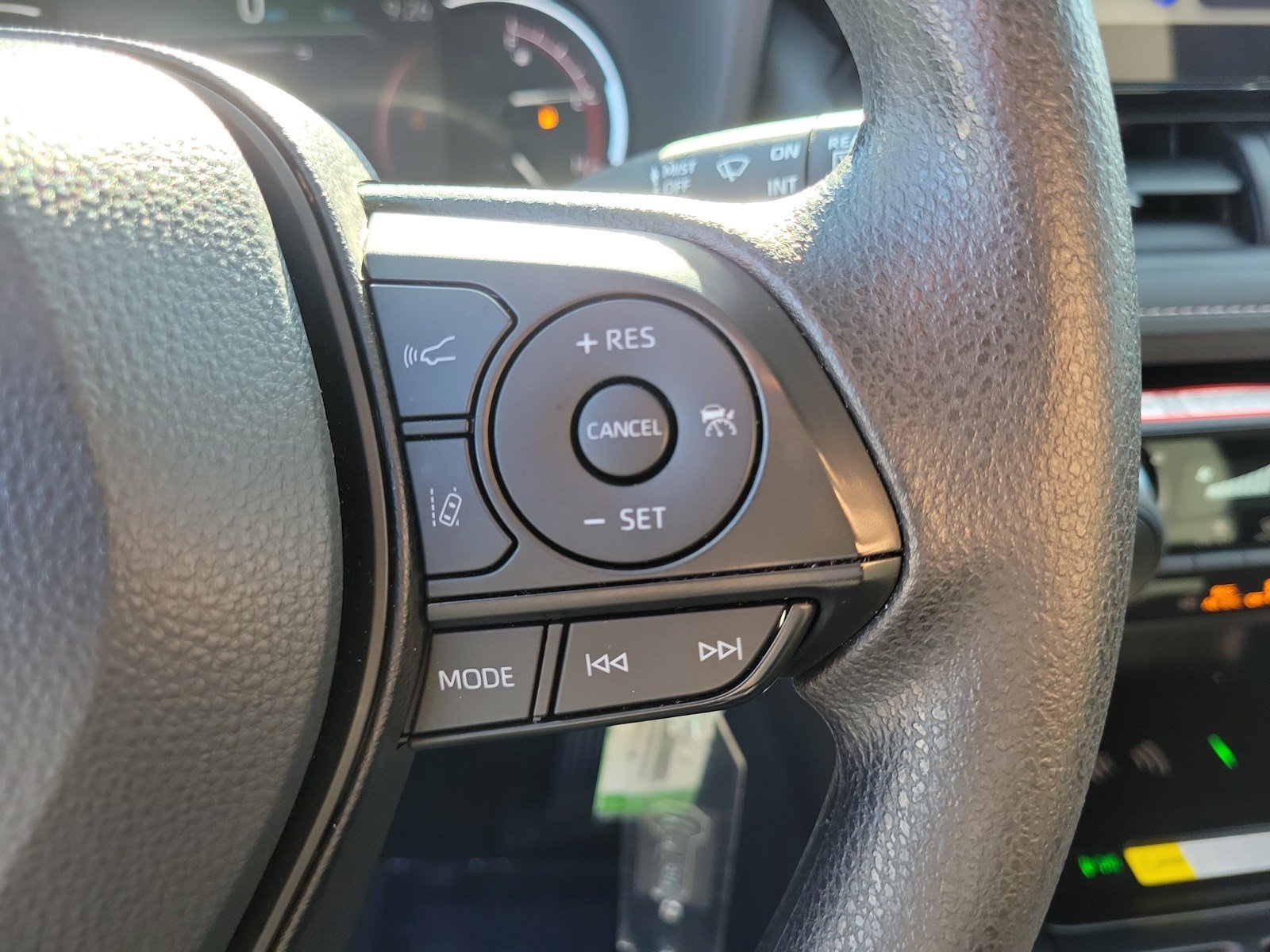 Used 2025 Toyota RAV4 LE FWD image 19