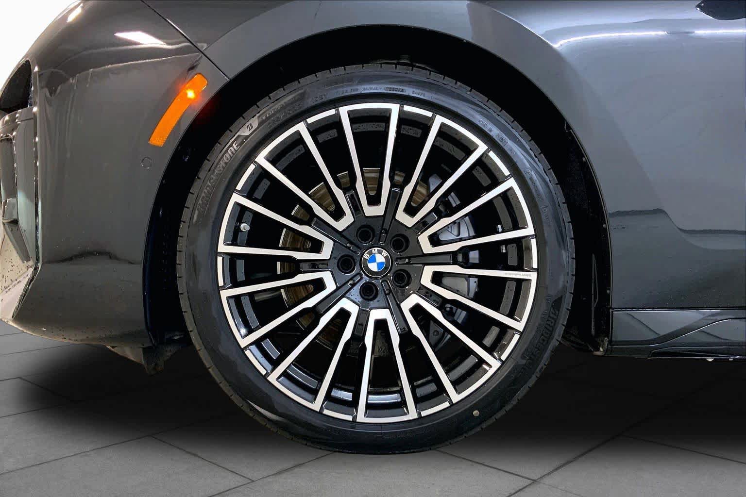 New 2026 BMW 740i xDrive w/ Executive Package AWD/4WD image 11