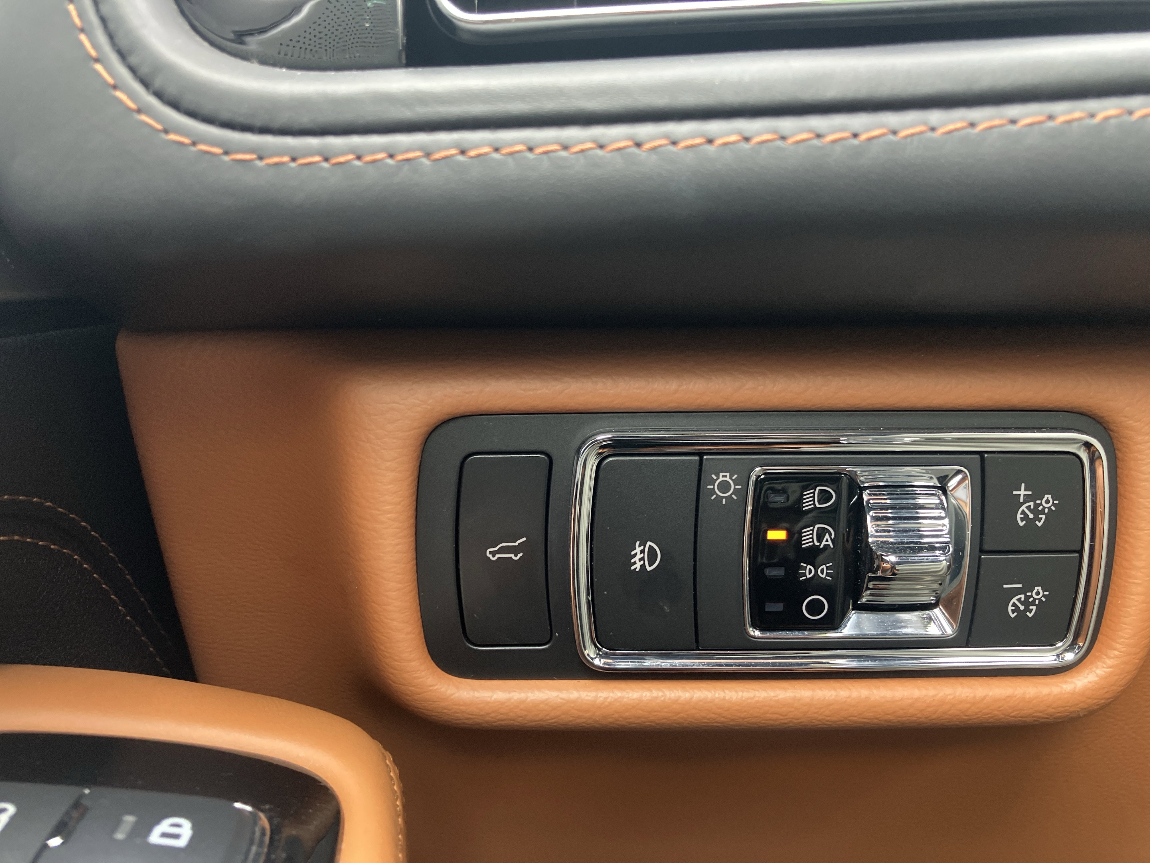 Used 2023 Lincoln Aviator Black Label w/ Dynamic Handling Package AWD/4WD image 24