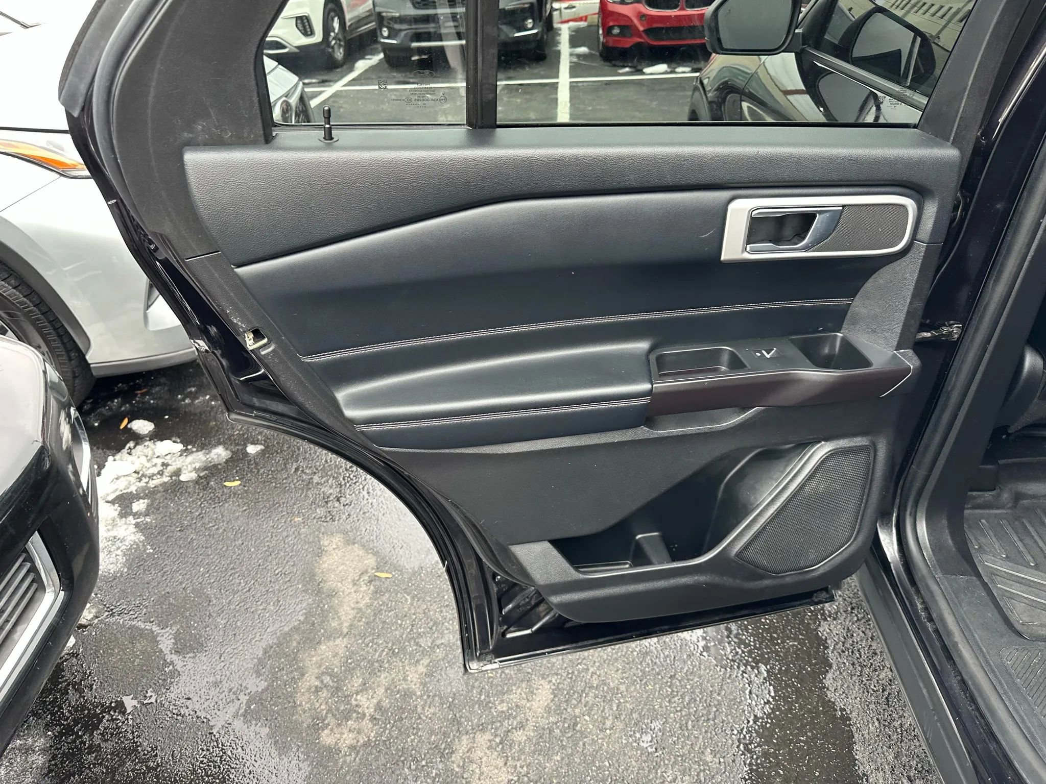 Used 2020 Ford Explorer XLT w/ Equipment Group 202A image 23