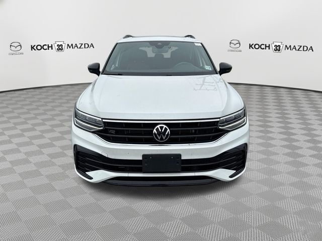 Used 2022 Volkswagen Tiguan SE R-Line AWD/4WD image 2