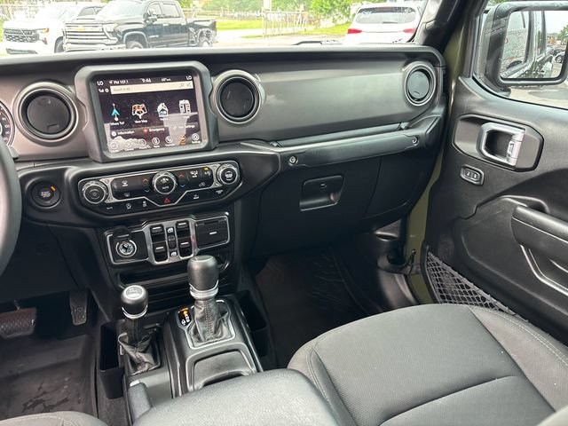 Used 2023 Jeep Gladiator Sport AWD/4WD image 12