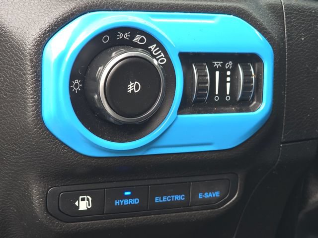 Used 2022 Jeep Wrangler Unlimited Sahara AWD/4WD image 19