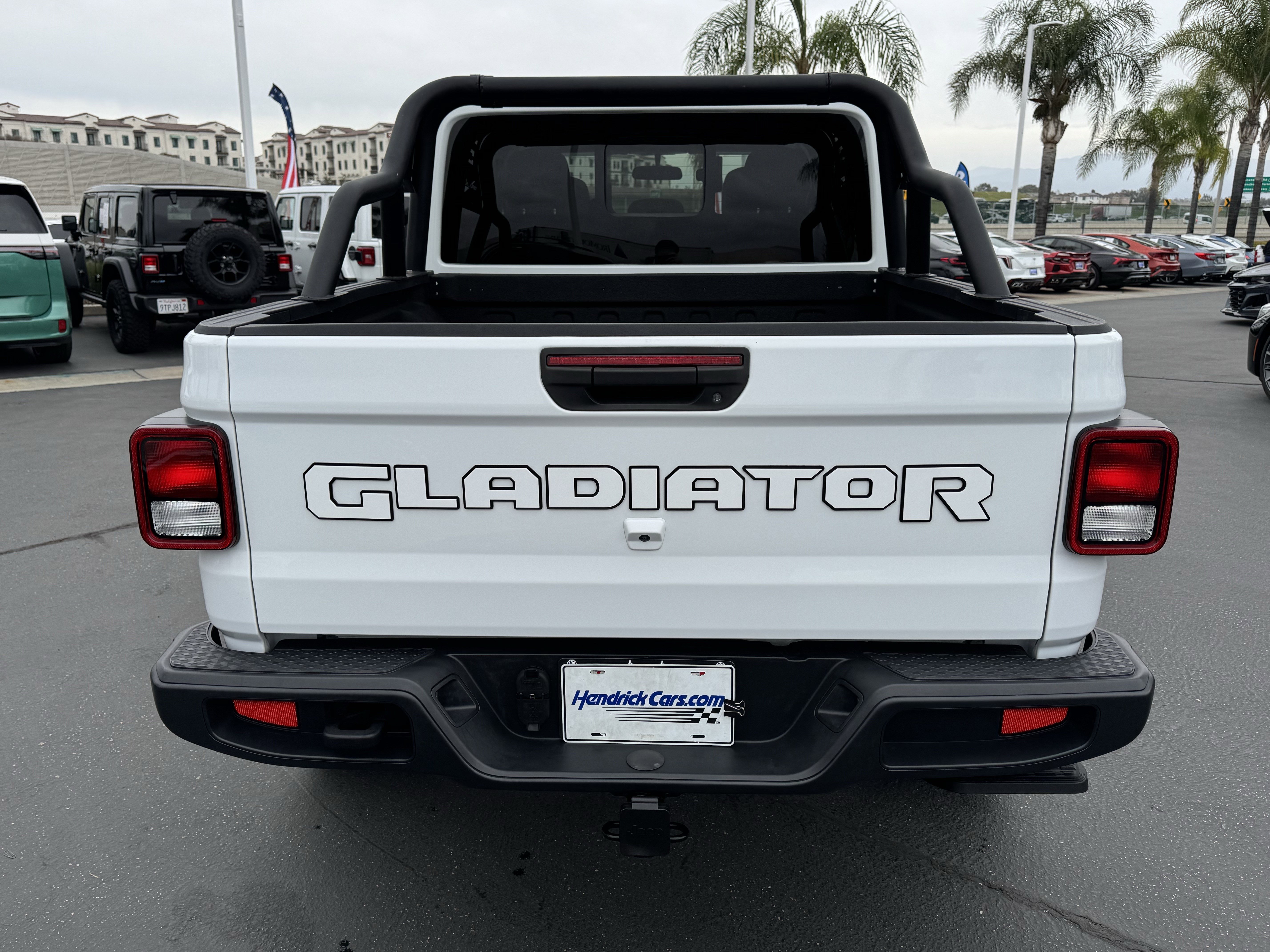 Used 2022 Jeep Gladiator Sport image 9