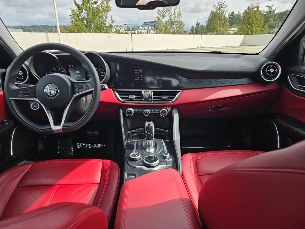 Used 2019 Alfa Romeo Giulia image 20