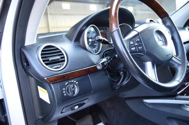 Used 2008 Mercedes-Benz GL 550 4MATIC image 29