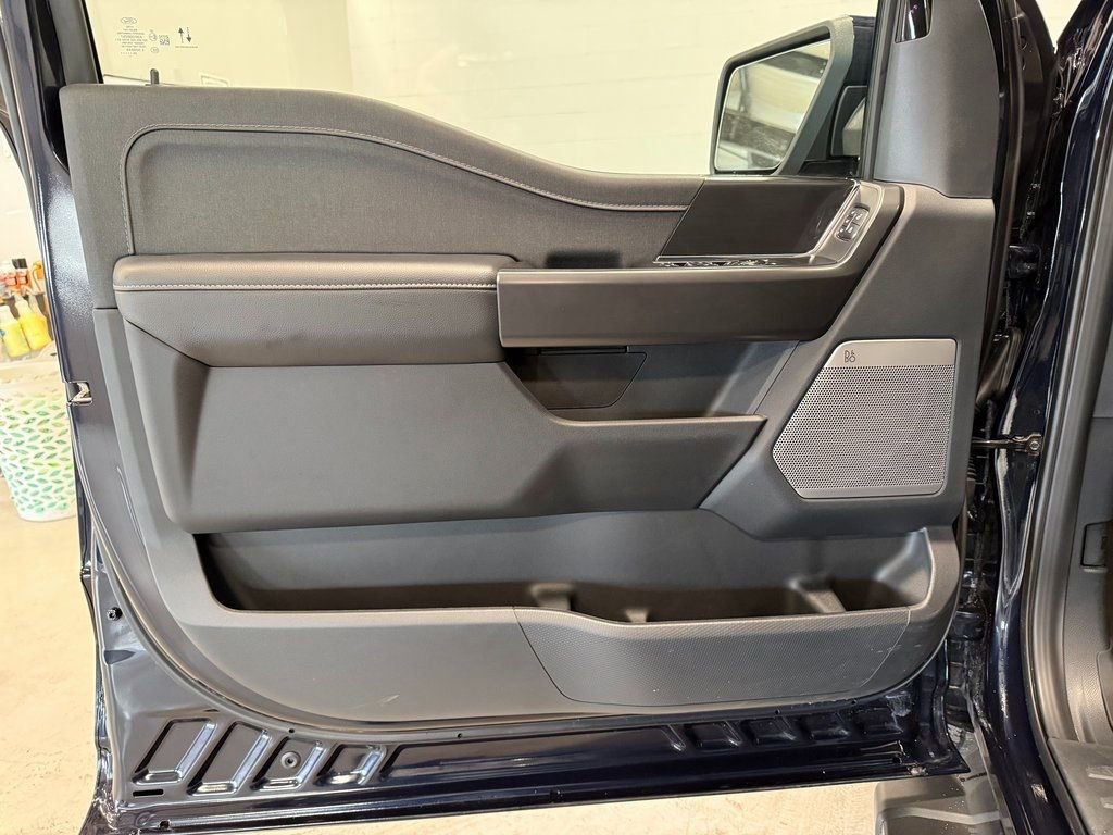 Used 2025 Ford F150 Lariat w/ Equipment Group 501A Mid image 27