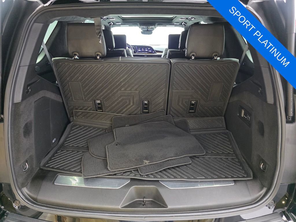 Used 2023 Cadillac Escalade Sport Platinum w/ LPO, ONYX Package AWD/4WD image 17