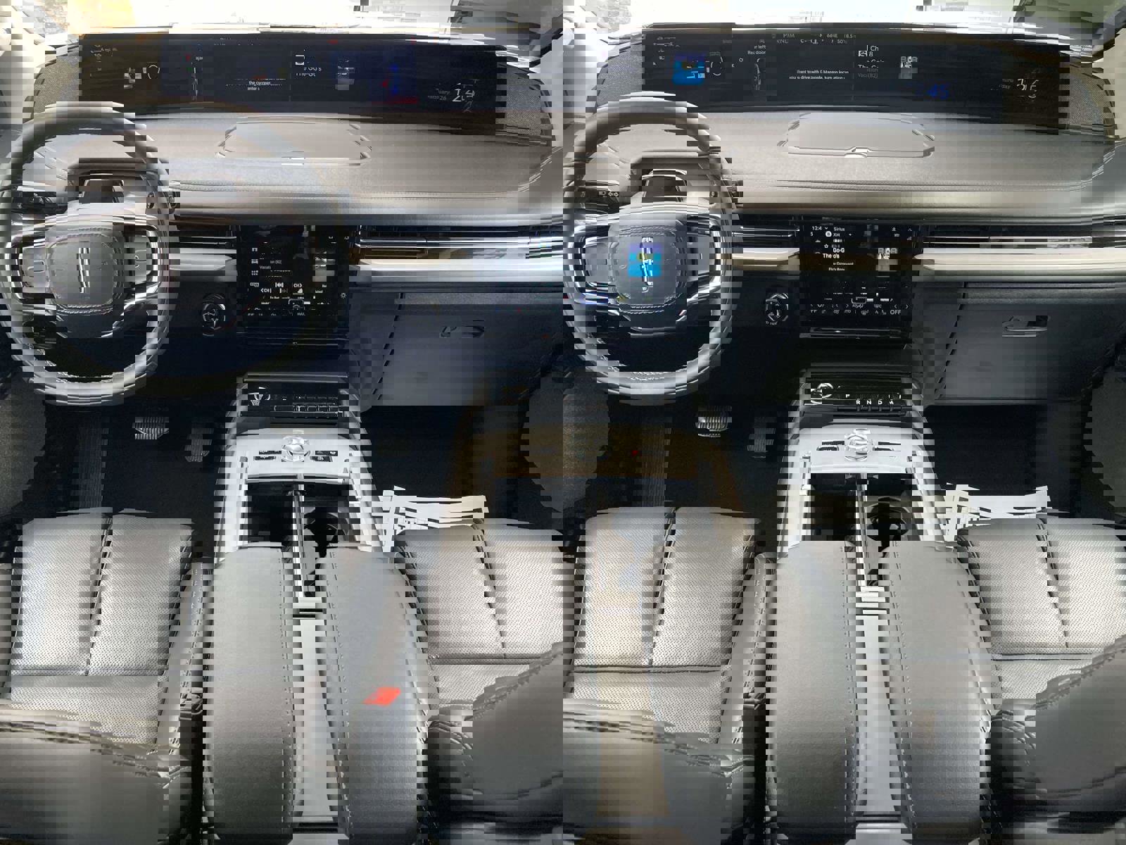 Used 2025 Lincoln Navigator Reserve image 19