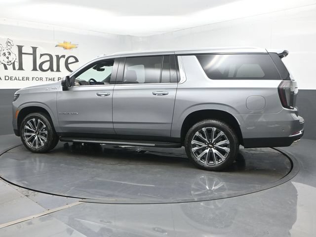 New 2026 Chevrolet Suburban High Country w/ Sun And Tow Package AWD/4WD image 31