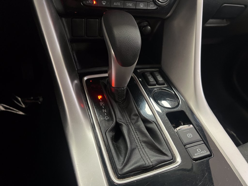 Used 2022 Mitsubishi Eclipse Cross SE FWD image 24