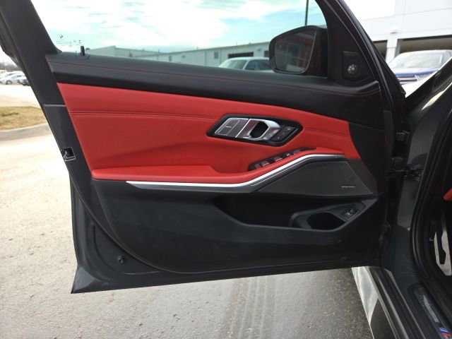 Used 2022 BMW M3 image 10