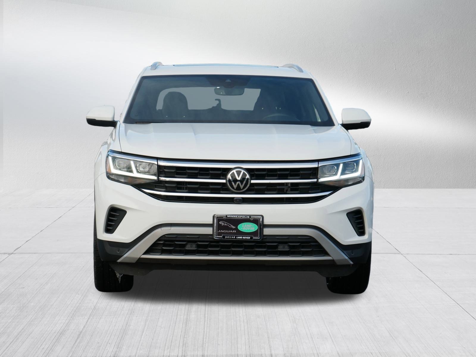 Used 2021 Volkswagen Atlas Cross Sport SEL Premium image 2