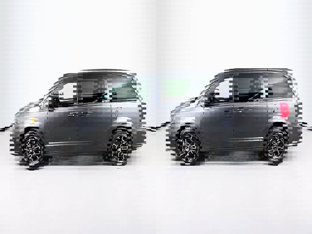 Used 2019 Dodge Grand Caravan GT image 3