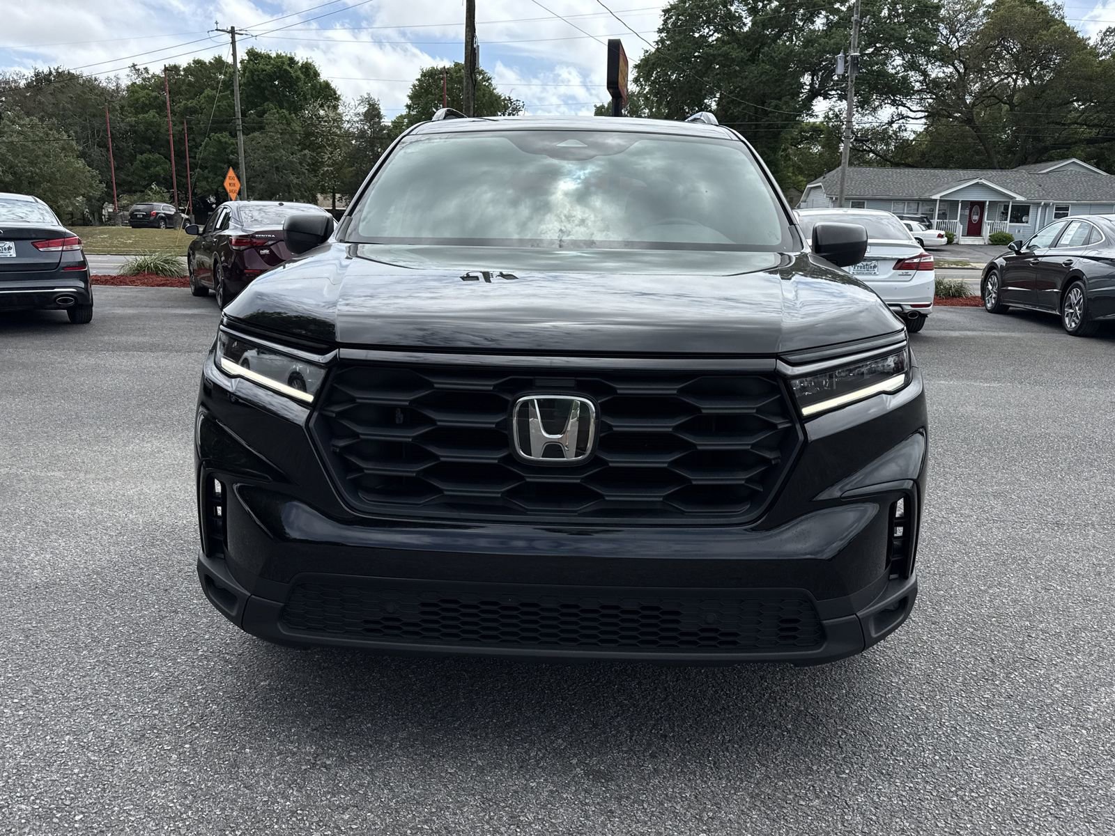 Used 2025 Honda Pilot Sport image 8