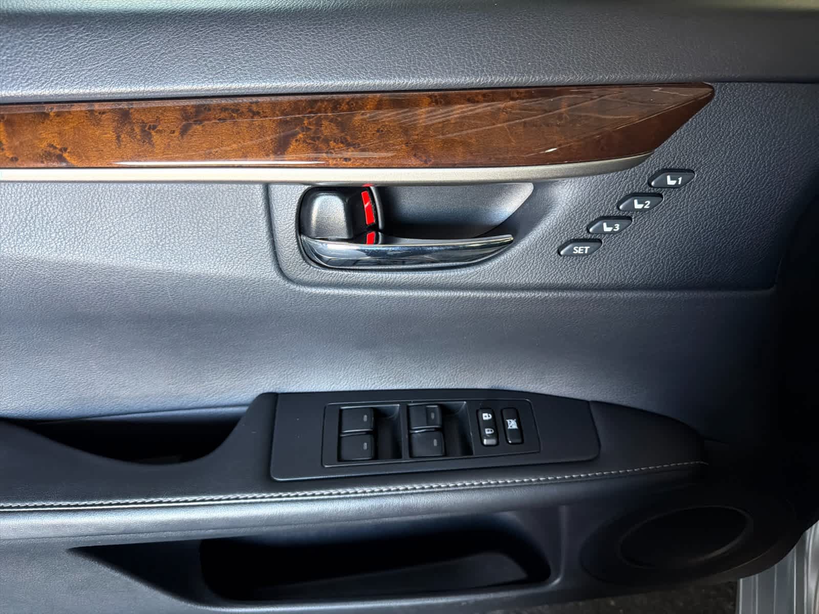 Used 2013 Lexus ES 350 w/ Premium Pkg FWD image 12