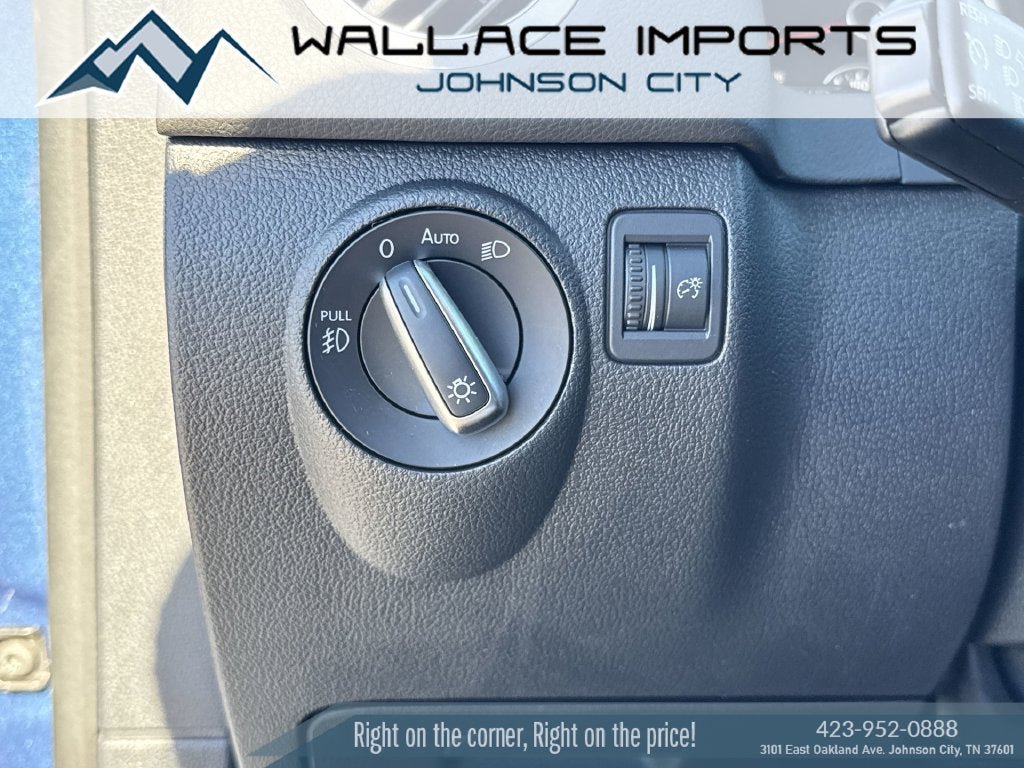 Used 2017 Volkswagen Tiguan SEL AWD/4WD image 24