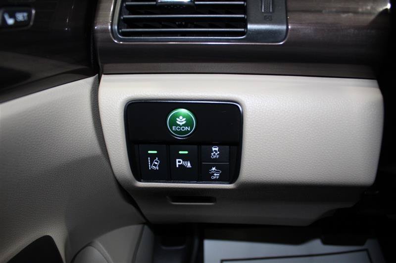 Used 2017 Honda Accord Touring image 24