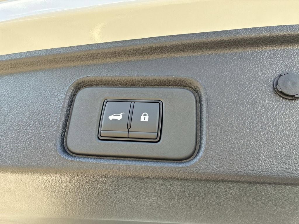 New 2026 Nissan Pathfinder SL AWD/4WD image 5