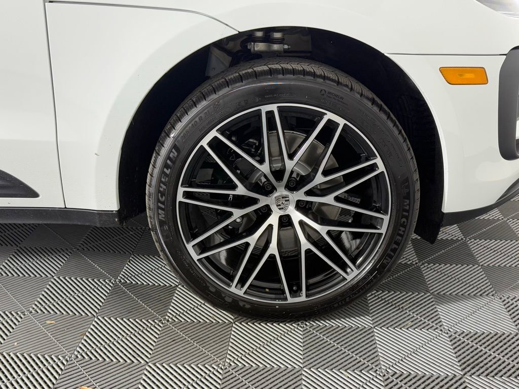 New 2026 Porsche Macan S image 14