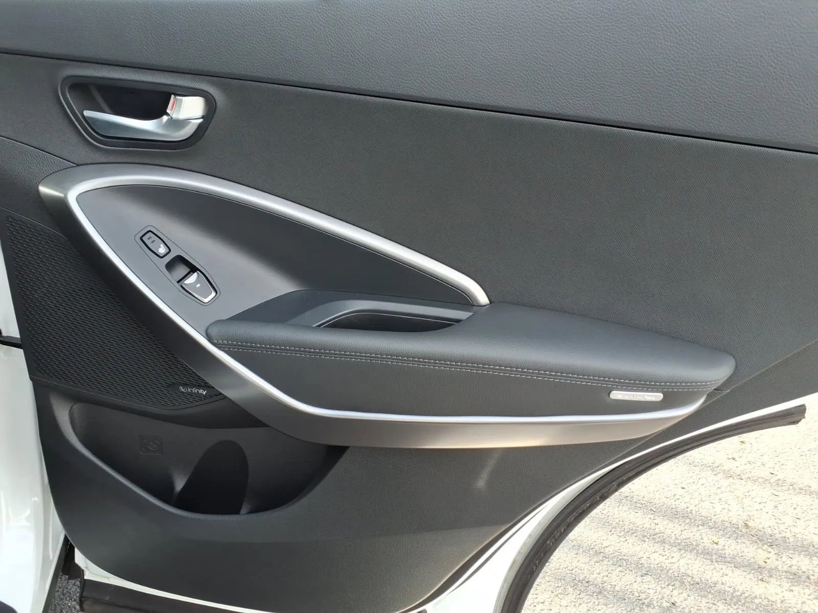 Used 2018 Hyundai Santa Fe Sport w/ 2.0T Ultimate Tech Package 05 image 14