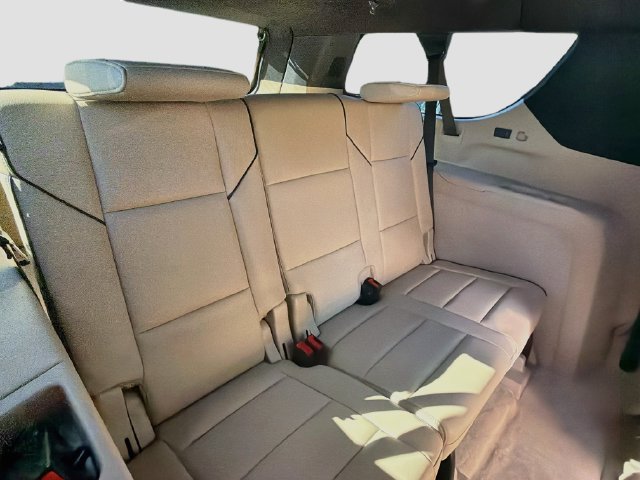 Used 2023 Cadillac Escalade ESV Premium Luxury AWD/4WD image 26
