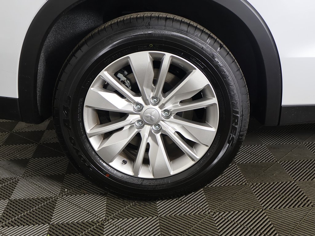 New 2026 Mitsubishi Outlander ES AWD/4WD image 19