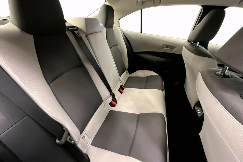 Used 2025 Toyota Corolla LE FWD image 23