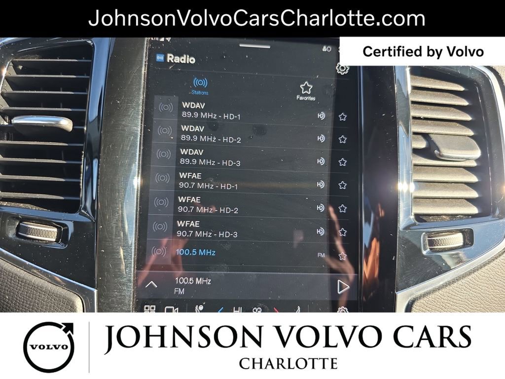 Certified 2025 Volvo XC90 B6 Plus image 30