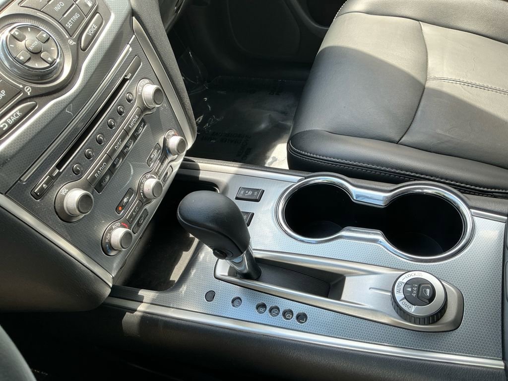 Used 2018 Nissan Pathfinder SL AWD/4WD image 28