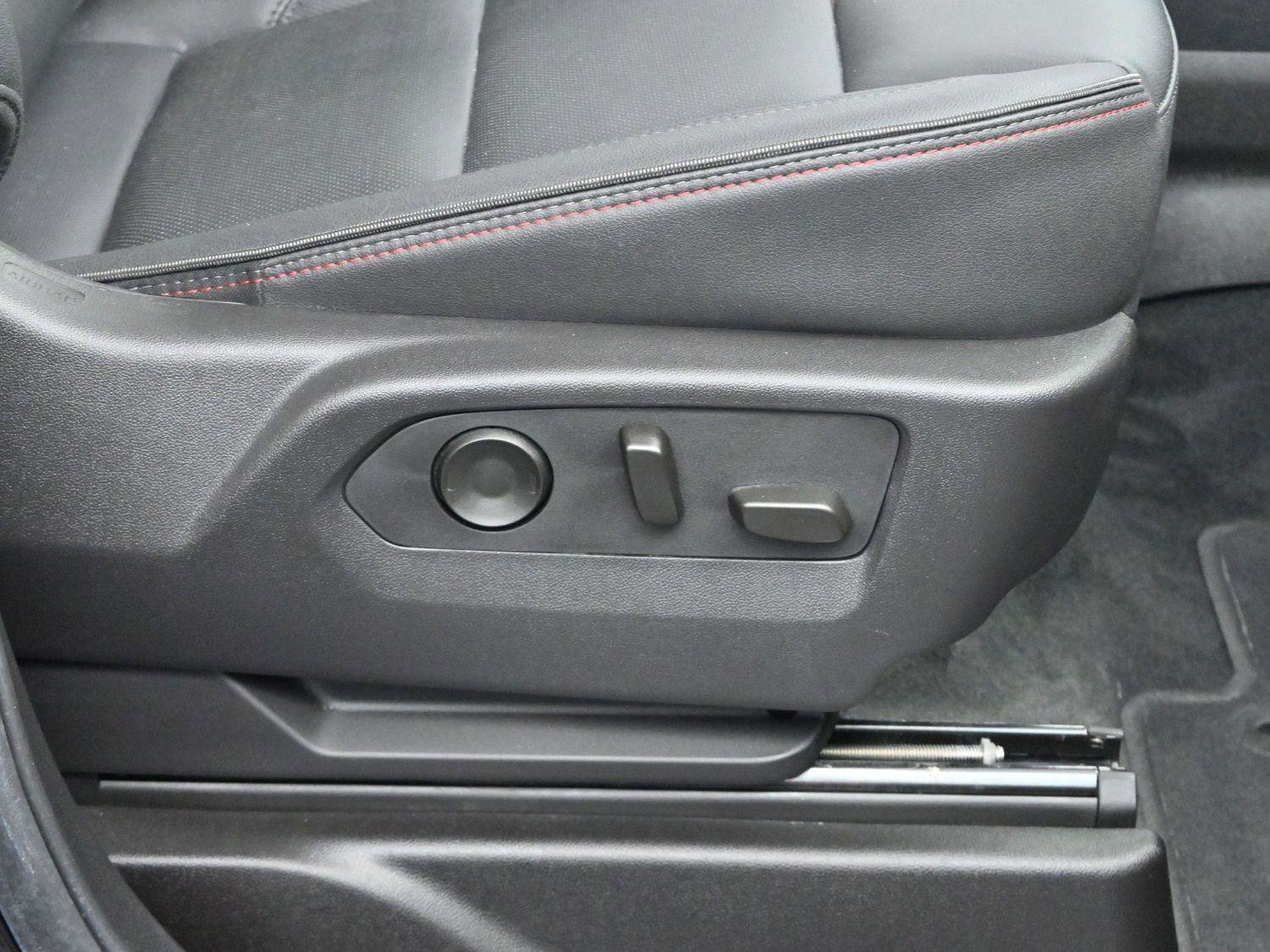 Used 2025 Chevrolet Tahoe RST w/ Advanced Technology Package image 36