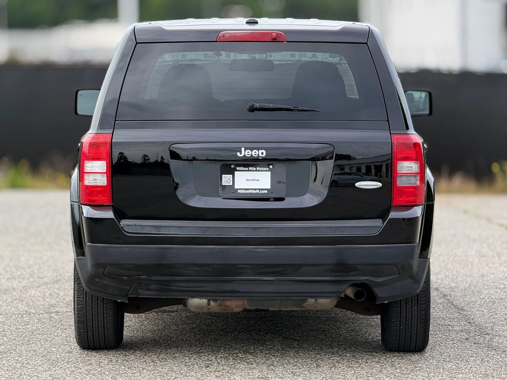 Used 2012 Jeep Patriot Latitude FWD image 4