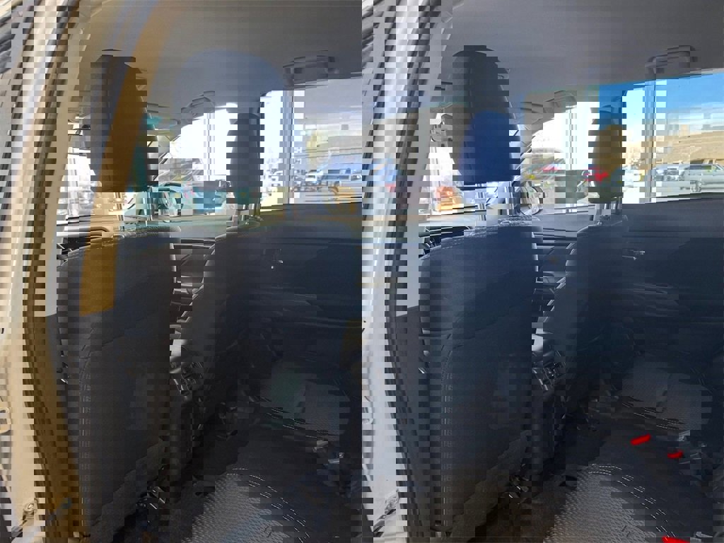 Used 2020 Mitsubishi Outlander ES image 33