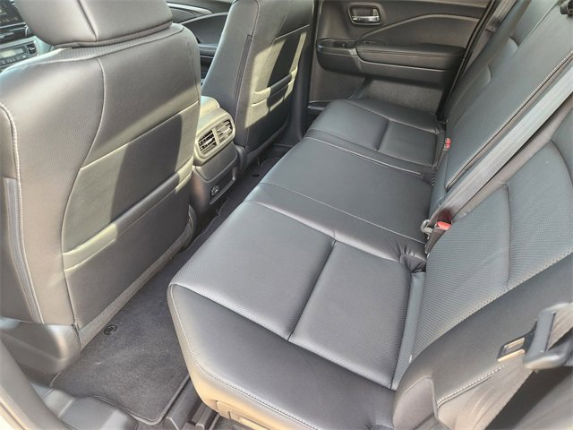 Certified 2025 Honda Ridgeline RTL image 12