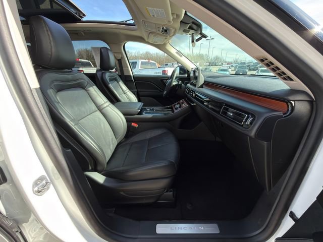 Used 2024 Lincoln Aviator Reserve w/ Equipment Group 201A image 9