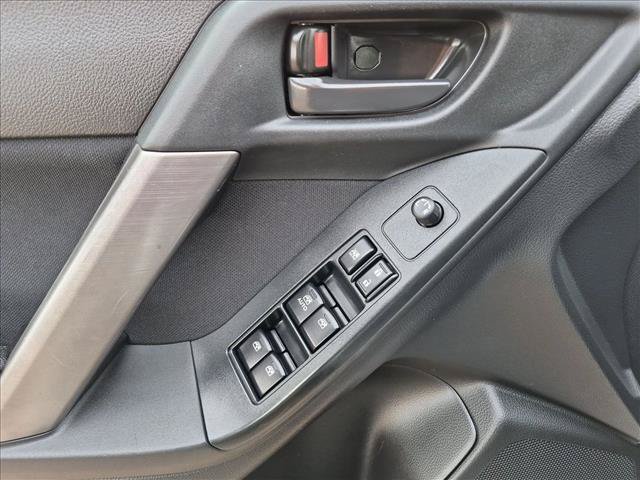 Used 2014 Subaru Forester 2.5i Premium w/ All-Weather Package AWD/4WD image 25