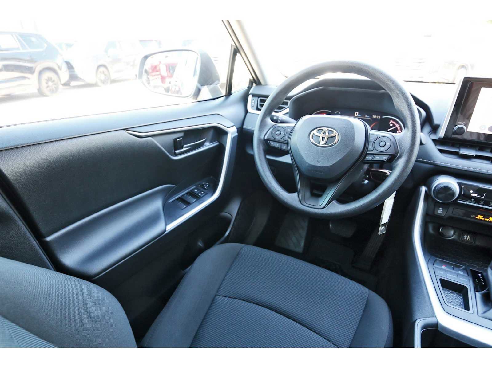 Used 2024 Toyota RAV4 LE image 6