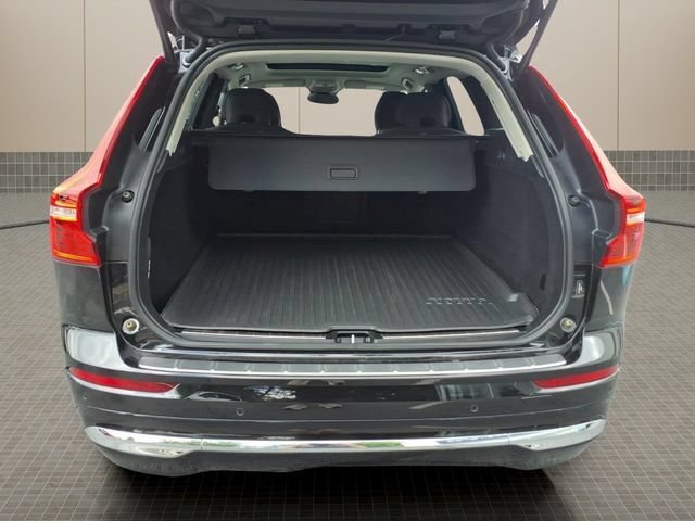 Used 2023 Volvo XC60 B5 Plus w/ Climate Package AWD/4WD image 11