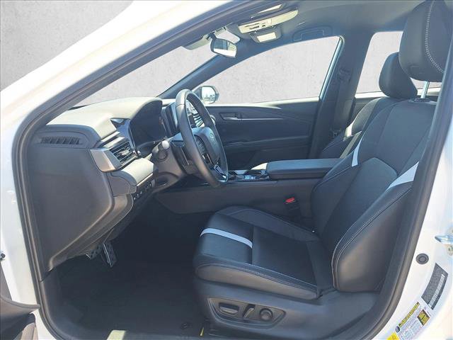 Used 2025 Toyota Camry SE FWD image 10