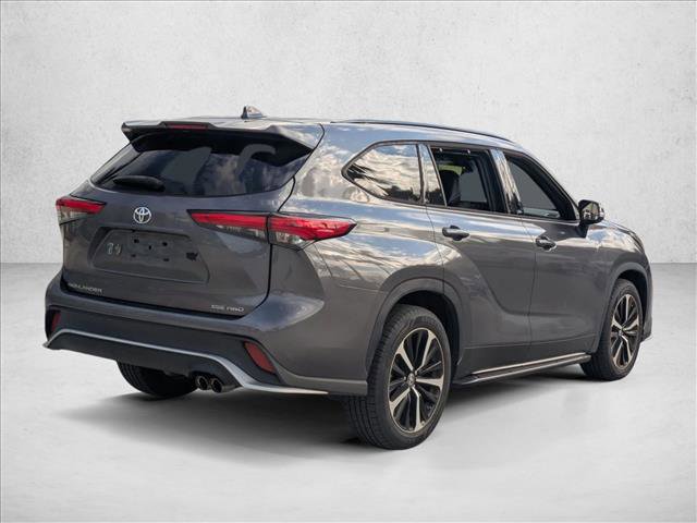 Used 2022 Toyota Highlander XSE image 5