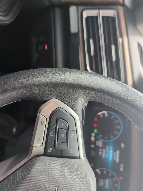 Used 2024 Volkswagen Atlas SE AWD/4WD image 7